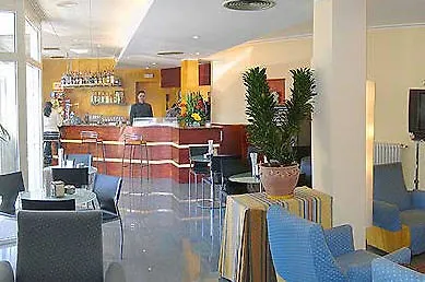 Hotel Girona Nord 萨里亚德泰尔